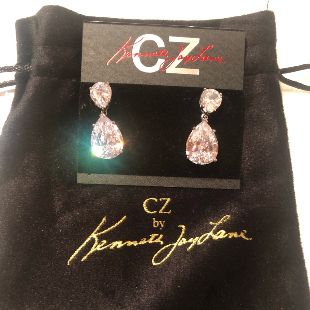 NWT Kenneth Jay Lane Faceted Cubic Zirconia Teardrop Dangle Earrings w/ pouch